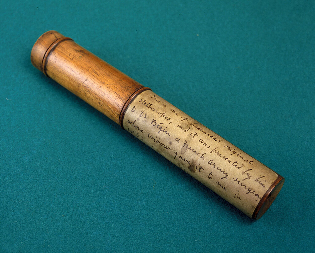 Bildet viser ett av Laënnecs stetoskoper.