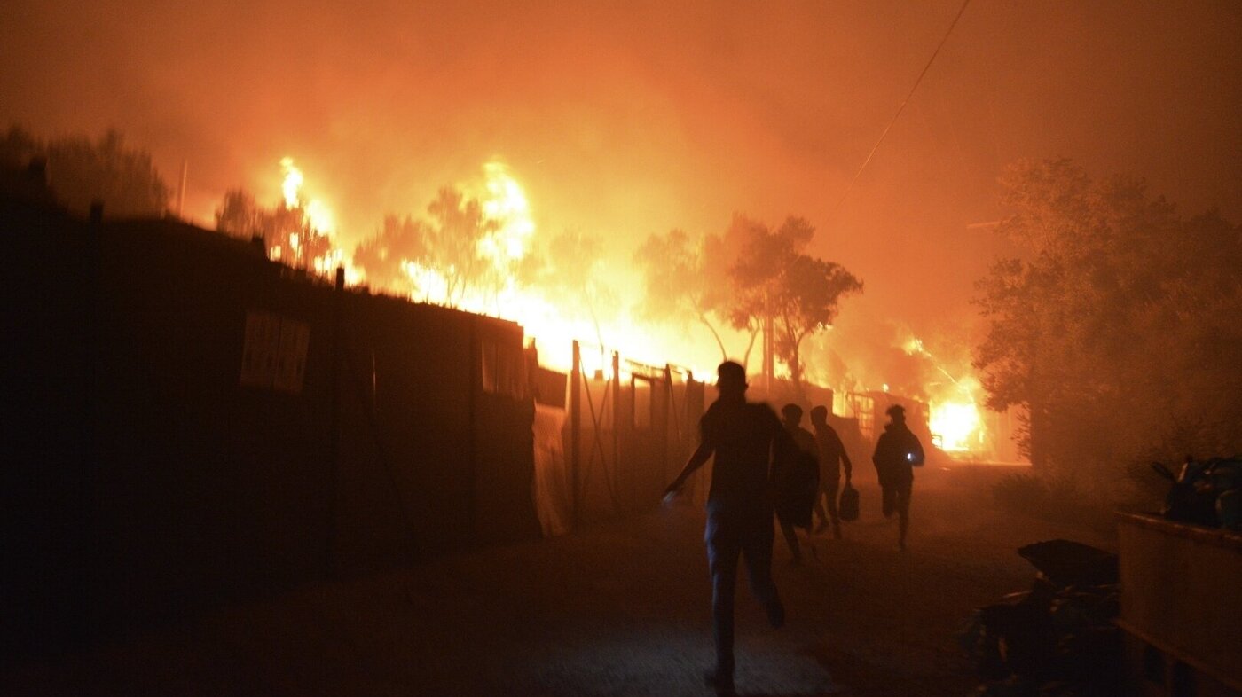 Brann i Moria-leiren, Hellas