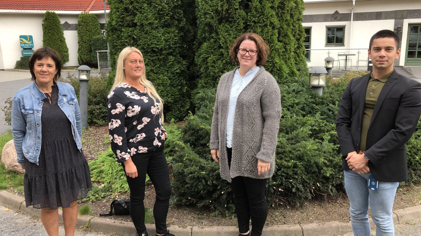 Saksøkte sykepleiere Nyvalgte fylkesledere sammen med to av de saksøkte sykepleierne