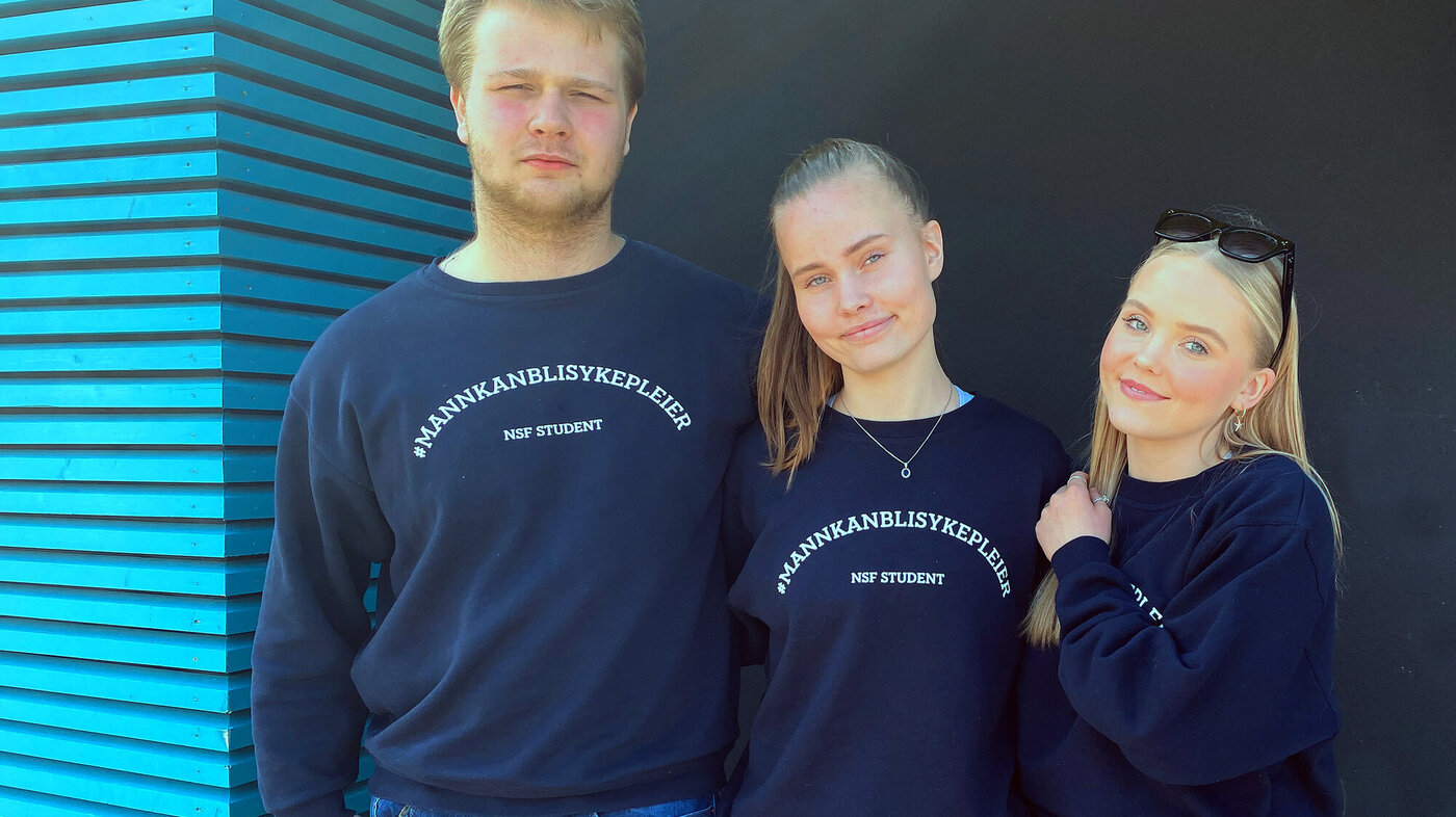 Elevene som har skrevet oppgave fra venstre Knut Garshoel, Ailin Gammelsæther og Kristine Barstad