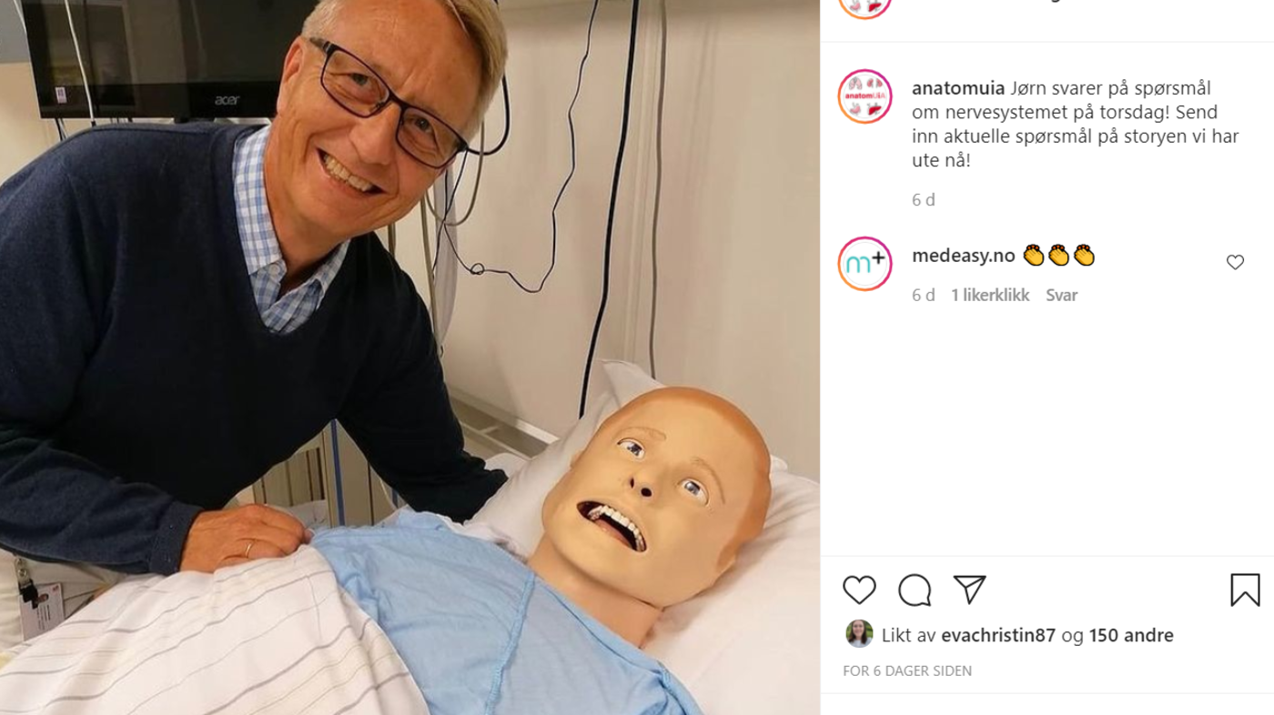 Skjermdump, Instagram Bildet viser en skjermdump fra Instagram, der Jørn Hustad står sammen med en øvingsdukke.