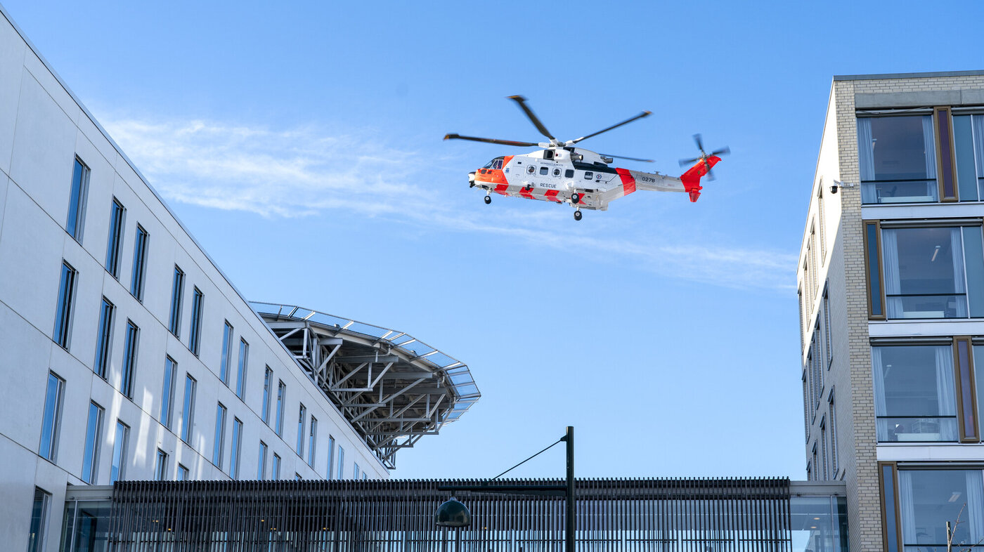 Tester helikopterlanding ved St. Olavs hospital