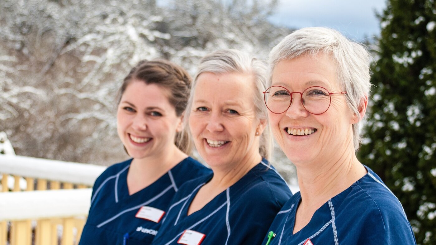 Sykepleierne Karen Parmer, Hege Lund og Ellen Molteberg på Unicare Bakke.