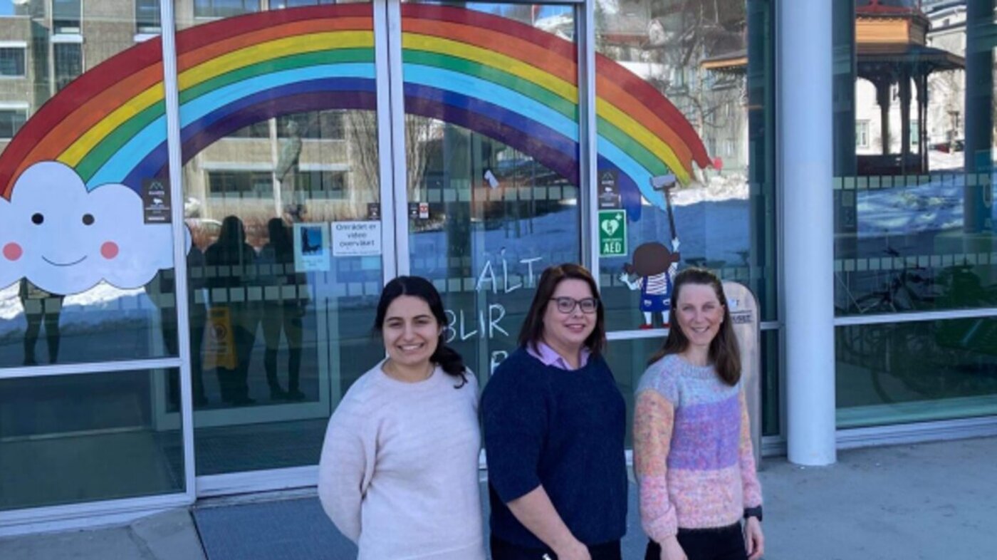 Fra venstre: Heba Jawad, klinisk farmasøyt ved Nordøya hjemmetjeneste, Ellen Riksvold, kommunefarmasøyt i Tromsø kommune og Stine Haustreis, klinisk farmasøyt ved Midtbyen hjemmetjeneste Fra venstre: Heba Jawad, klinisk farmasøyt ved Nordøya hjemmetjeneste, Ellen Riksvold, kommunefarmasøyt i Tromsø kommune og Stine Haustreis, klinisk farmasøyt ved Midtbyen hjemmetjeneste