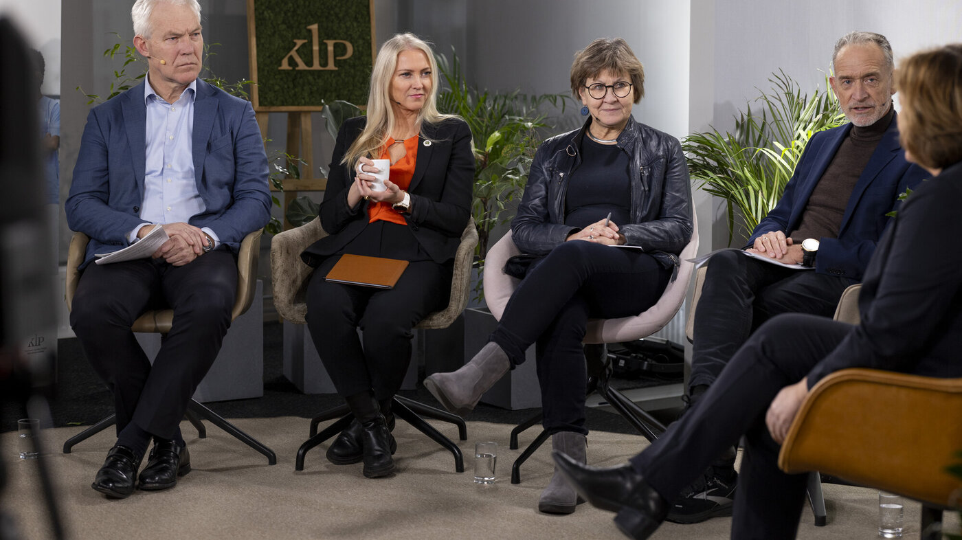 Paneldebatt. Fra venstre: Konsernsjef i KLP Sverre Thornes, NSFs forbundsleder Lill Sverresdatter Larsen, leder i Fagforbundet Mette Nord og Tor Arne Gangsø som er direktør for arbeidsliv i KS Paneldebatt. Fra venstre: Konsernsjef i KLP Sverre Thornes, NSFs forbundsleder Lill Sverresdatter Larsen, leder i Fagforbundet Mette Nord og Tor Arne Gangsø som er direktør for arbeidsliv i KS