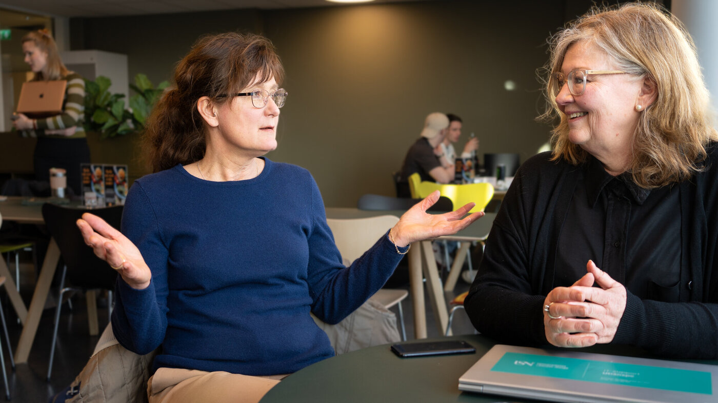 bildet viser Ingvild Svendsen og Ragnhild Riis