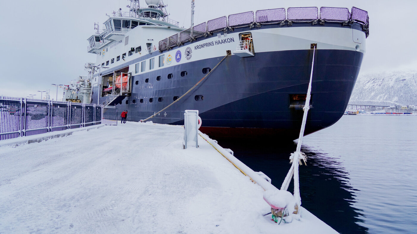 Forskningsskipet Kronprins Haakon i havn i Tromsø