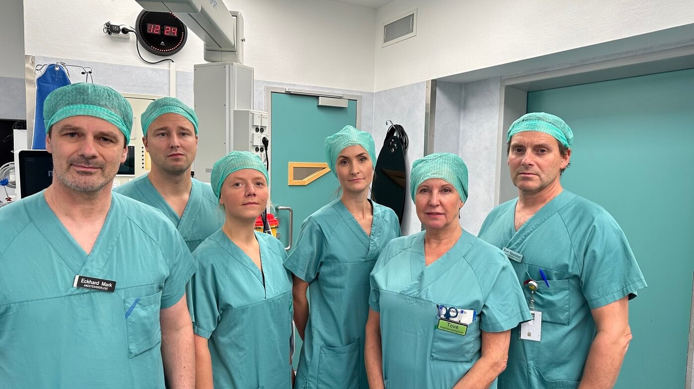 Bildet viser anestesilege og anestesisykepleiere ved Nordlandssykehuset Lofoten