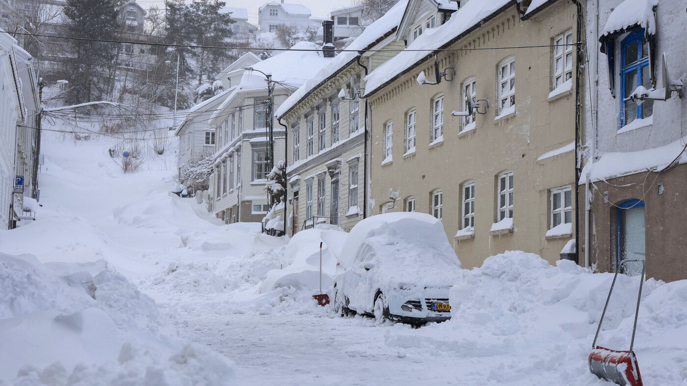 Bildet viser snøkaos i Arendal