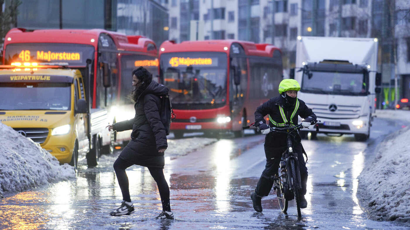 Bilde av oversvømt gate i Oslo