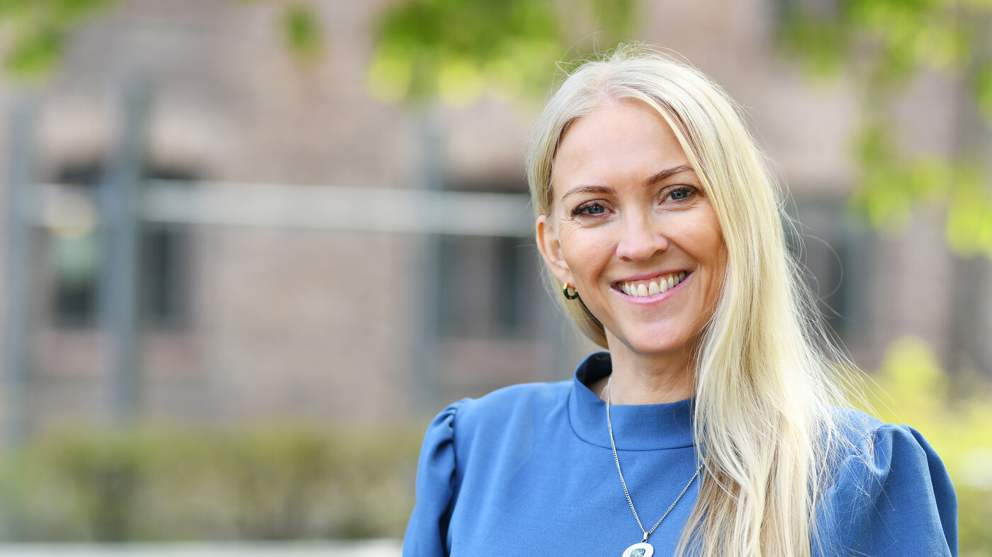 Bildet viser en smilende forbundsleder, Lill Sverresdatter Larsen