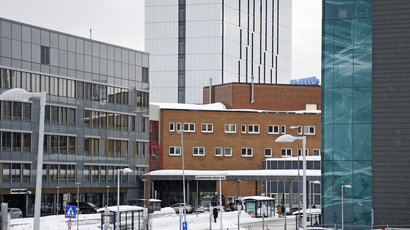 Bildet viser UNN fra utsiden Bildet viser UNN fra utsiden