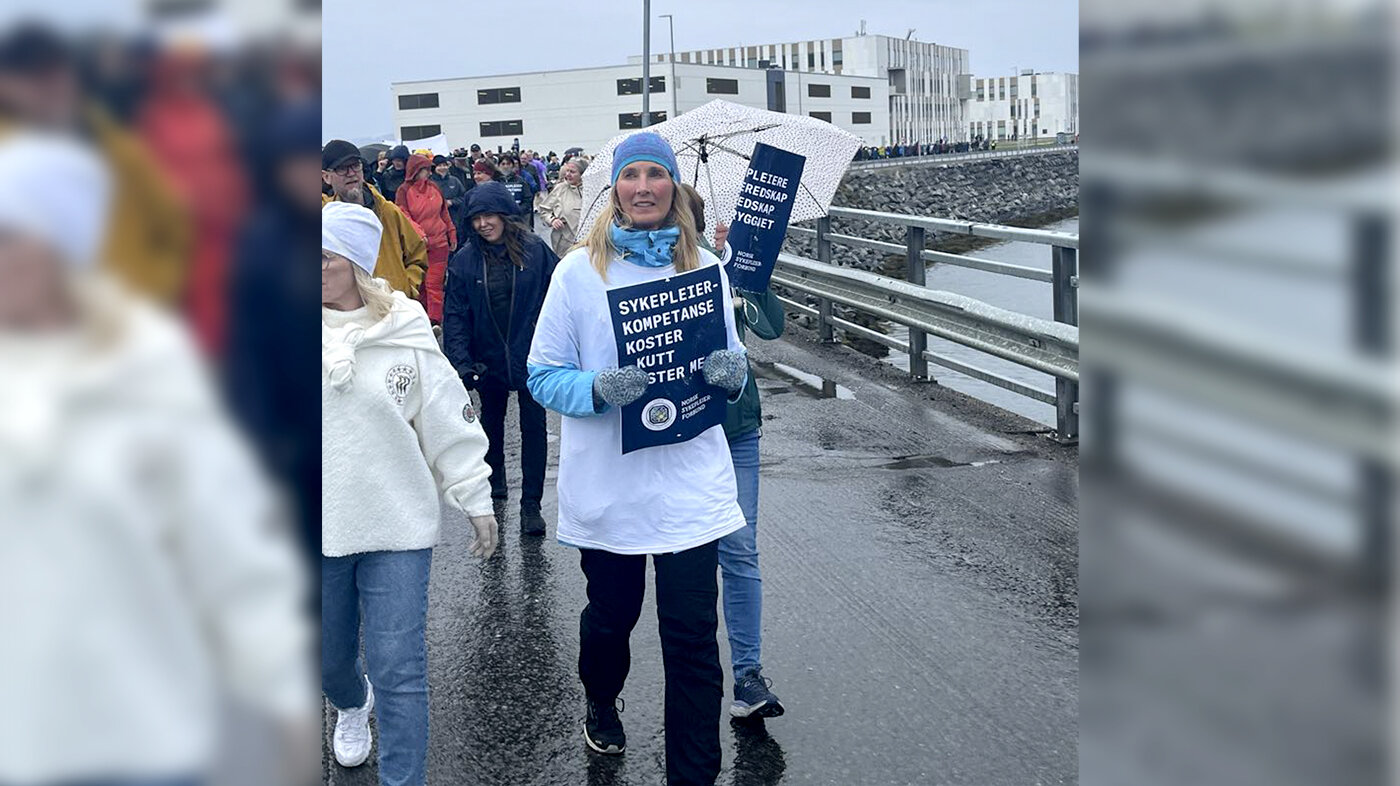 Bildet viser folketog i Hammerfest. Bildet viser folketog i Hammerfest.