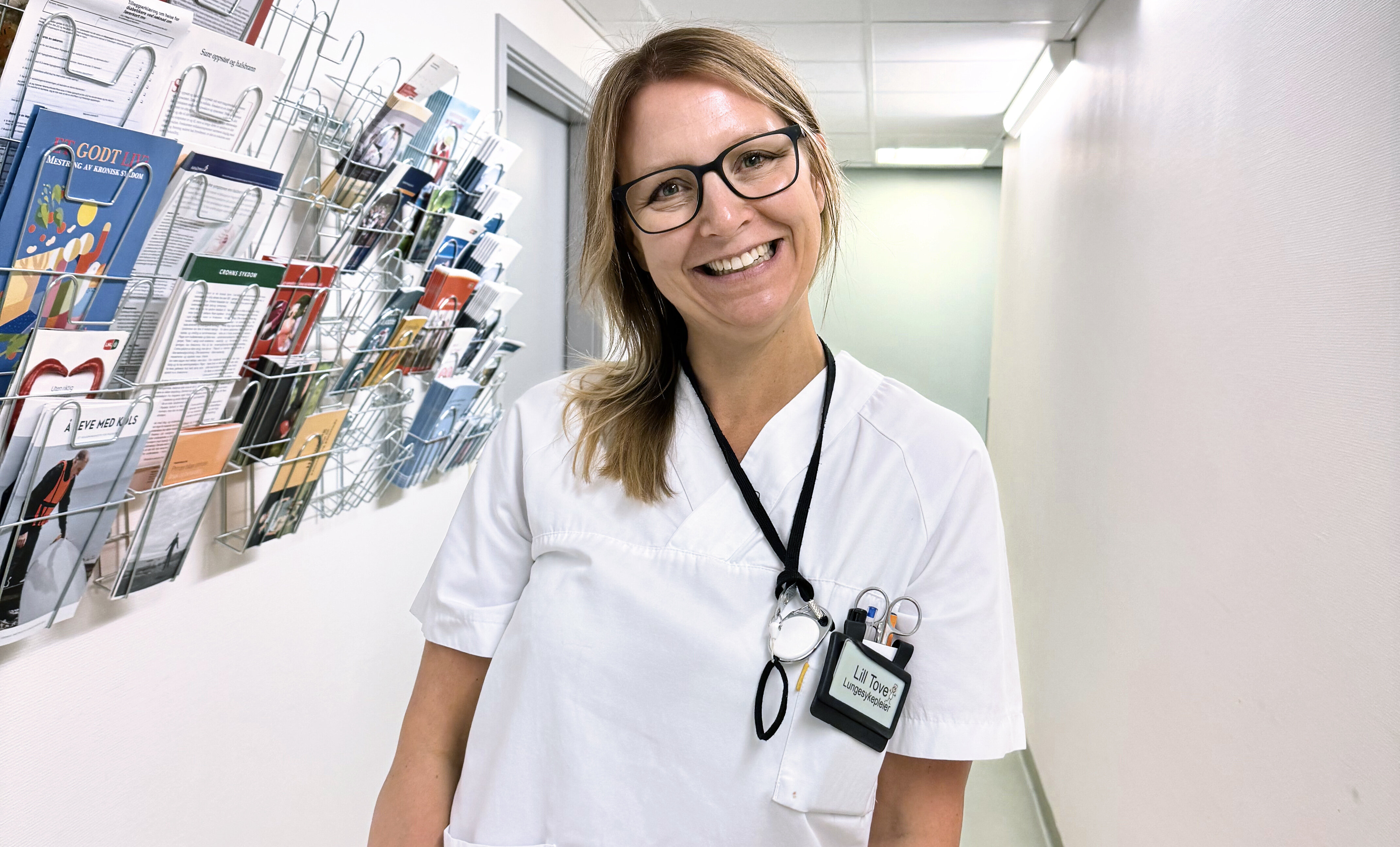 Bildet viser lungesykepleier Lill Tove Brattbakk 