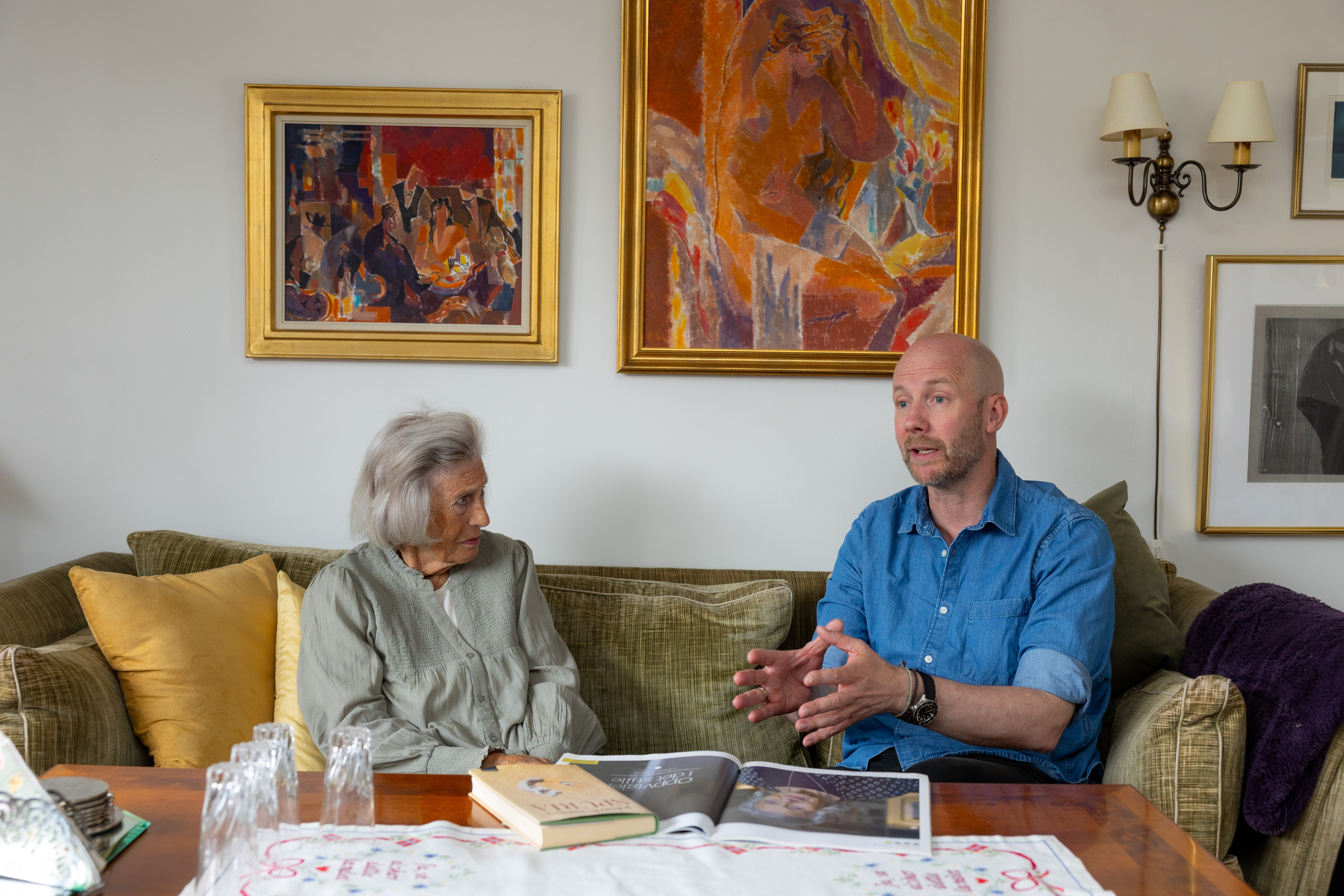 Bildet viser Aud Oftestad og Johan B. Mjønes.