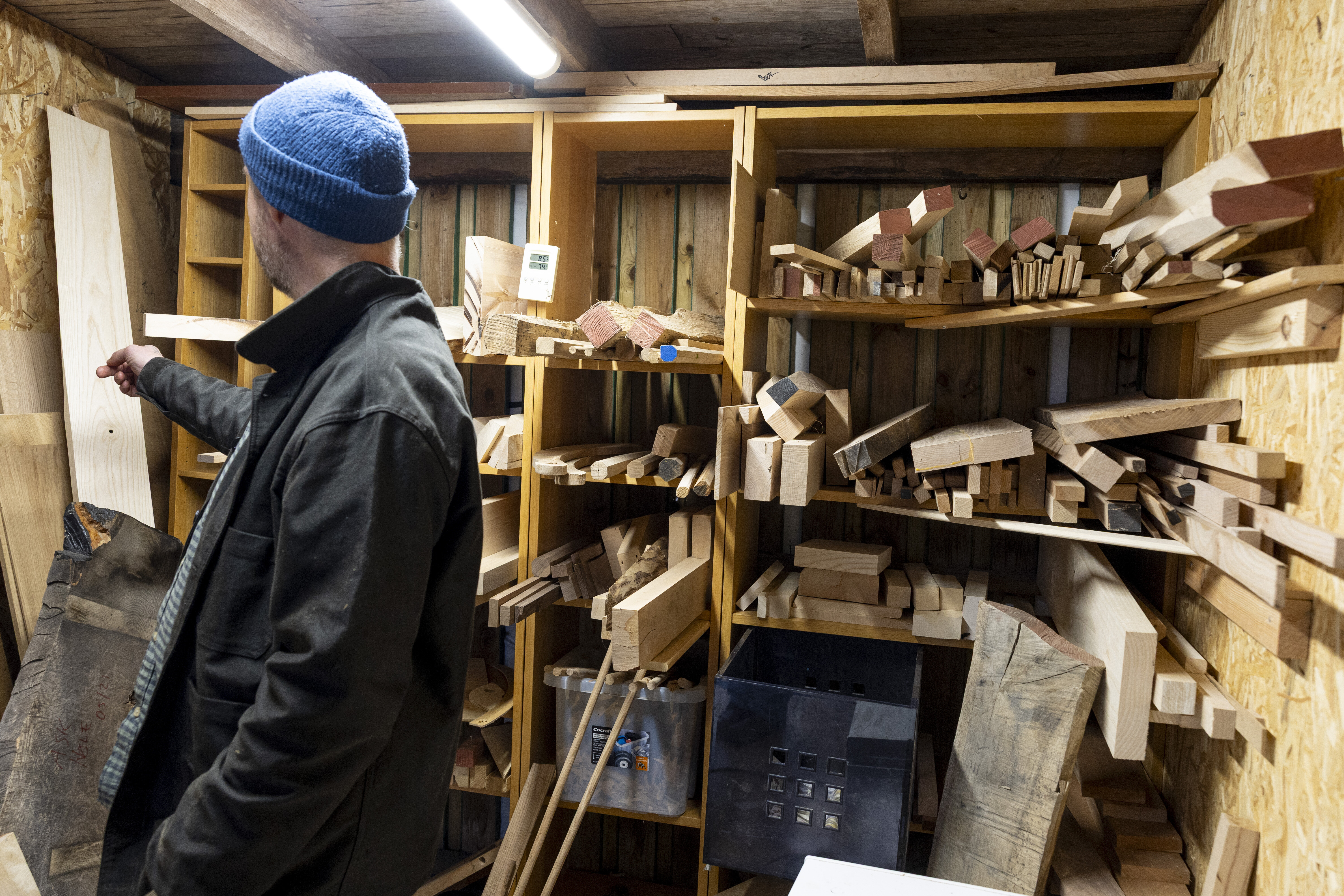 Bildet viser Klaus Skrudland i boden.