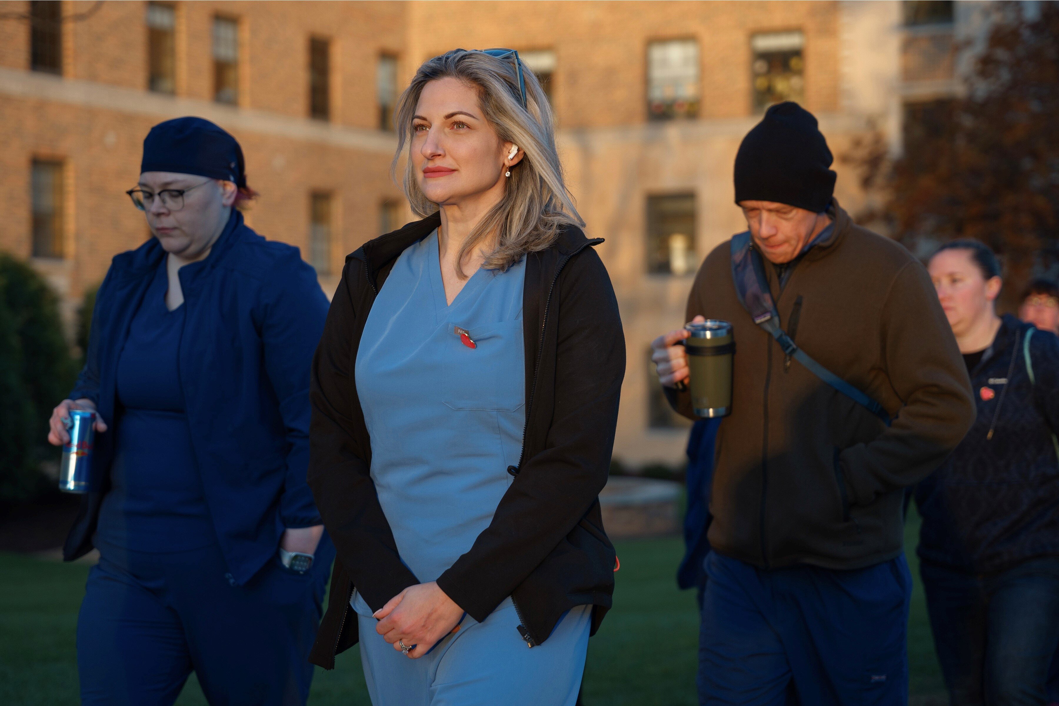 Sykepleieren Tiffany Lawler og Med City Nursing Alliance demonstrerte i mai mot underbemanning og for bedre vilkår ved sykehuskjeden Mayo Clinic i Minnesota. Nå får kampen en ny dimensjon, etter at sykepleie er fjernet fra lista over profesjonelle grader i USA.