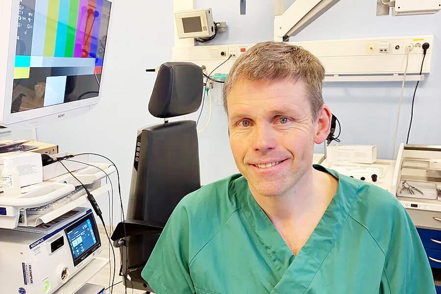 bilde av Overlege ved øre-, nese-, halsklinikken på Ahus, Harald Hrubos Strøm.