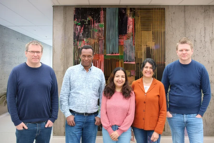 Fra venstre: Knut Ivar Osvoll, Haji Kedir Bedane, Sweta Tiwari, Jagrati Jani-Bølstad og Oddne Skrede.