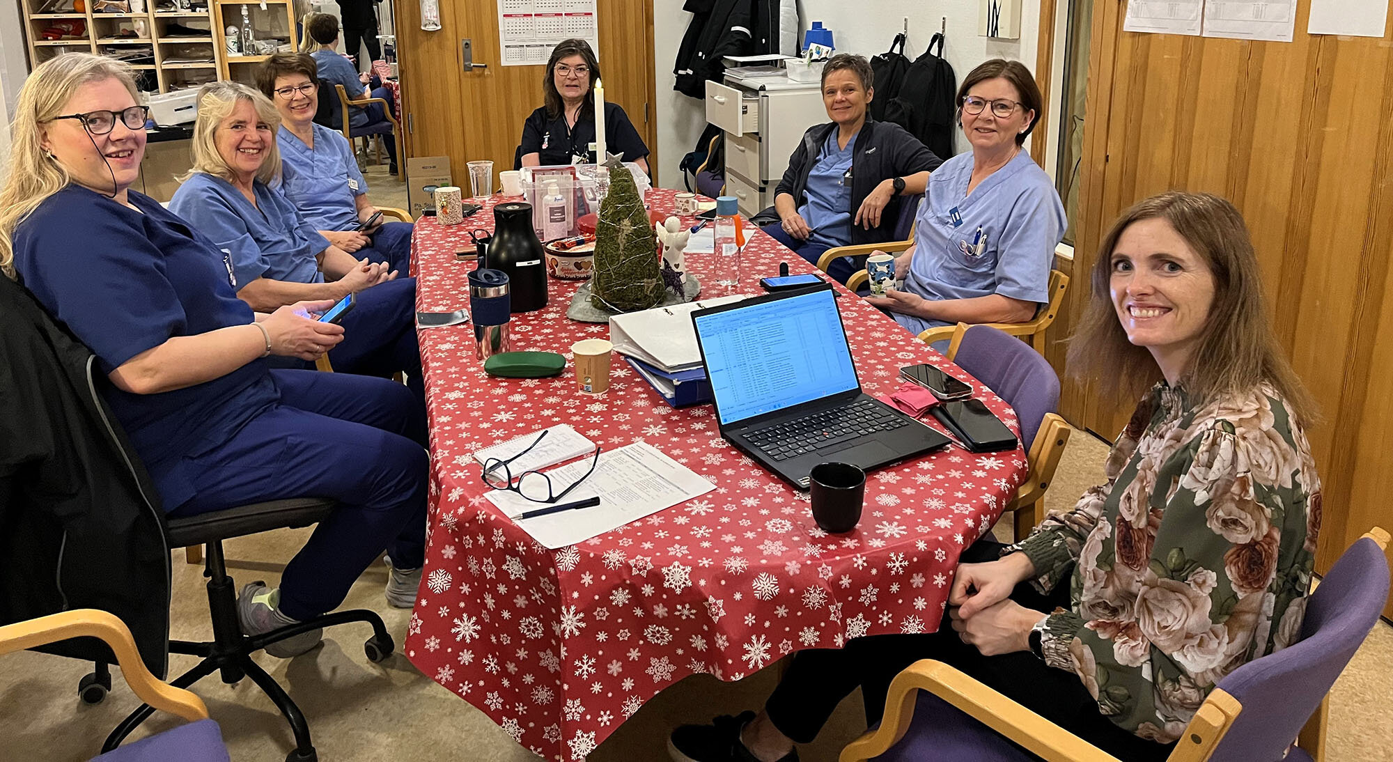 Bildet viser hjemmesykepleiere i Finnøy.