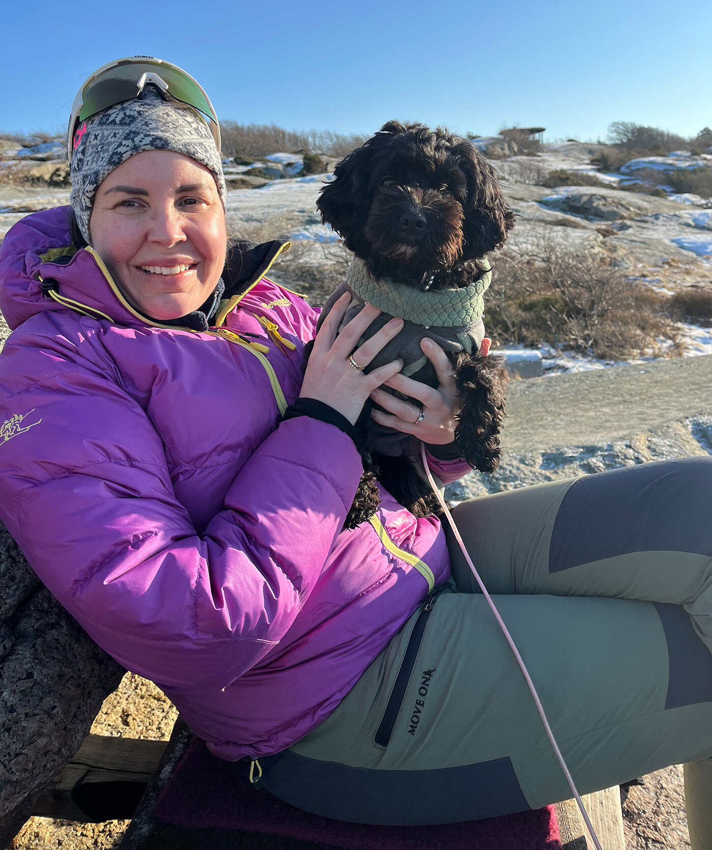 Zara Thilde Anundsen og hunden. Bildet viser Zara Thilde Anundsen og hunden.