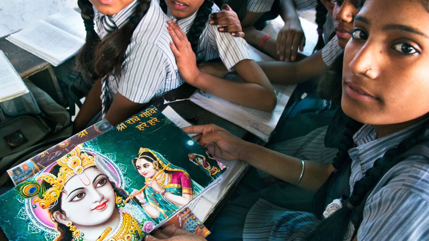 Skolebarn i India.