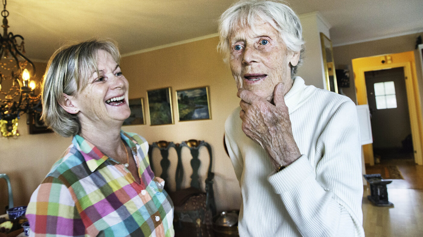 Kirsti Owe vil heller besøke mor hjemme enn på et sykehjem. Så lenge det går. Kirsti Owe vil heller besøke mor hjemme enn på et sykehjem. Så lenge det går.