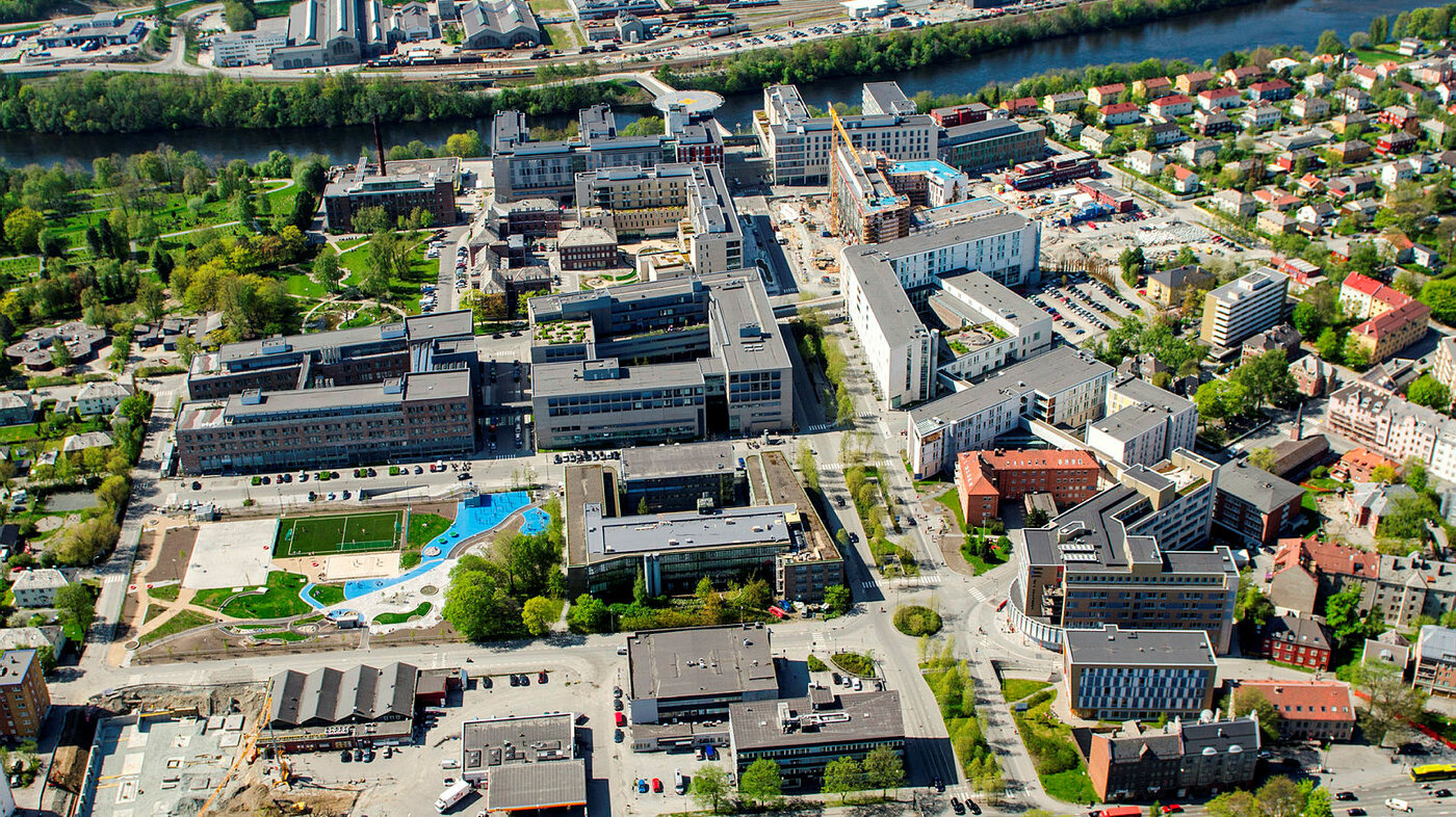 Flyfoto av St. Olavs Hospital i Trondheim
