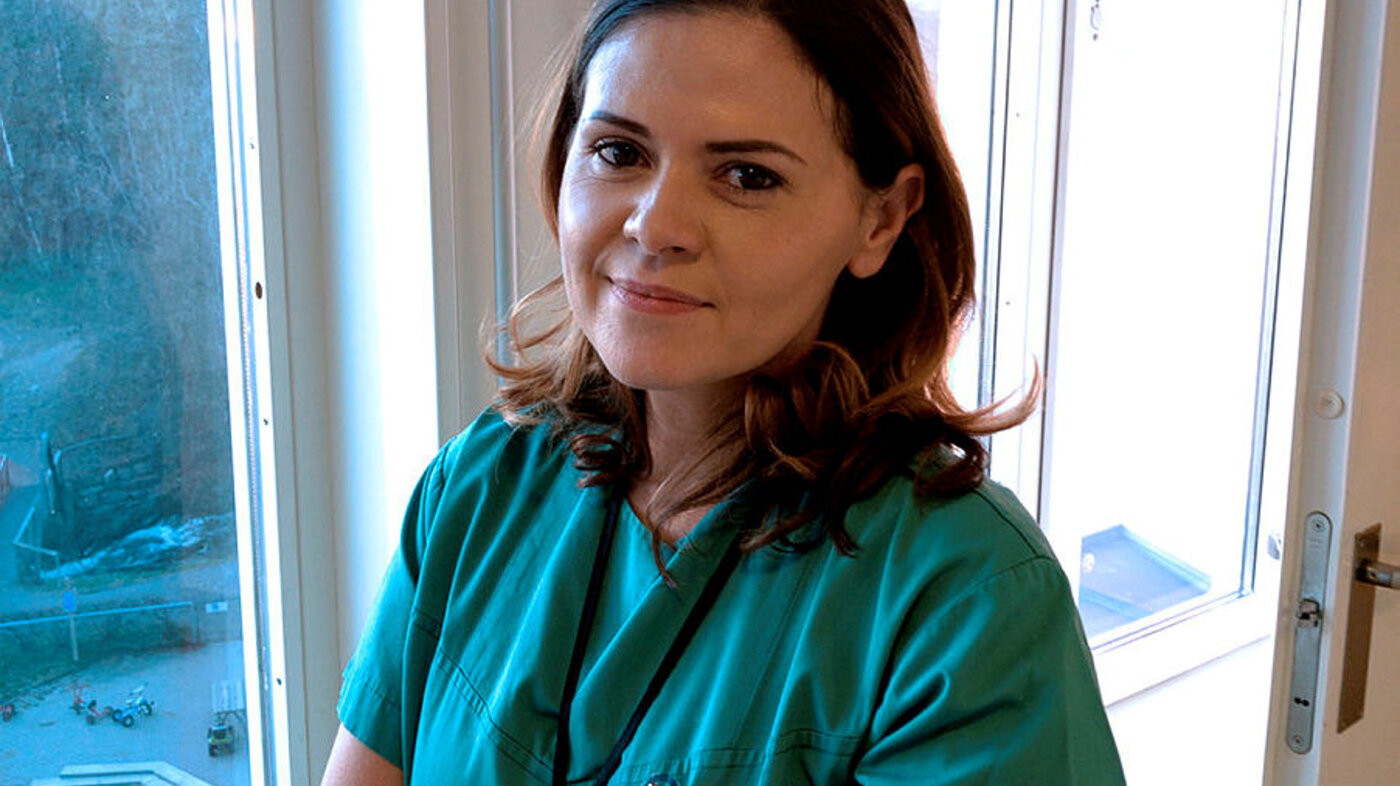 Bildet viser Luiza Stawowy, operasjonssykepleier på Rikshospitalet.