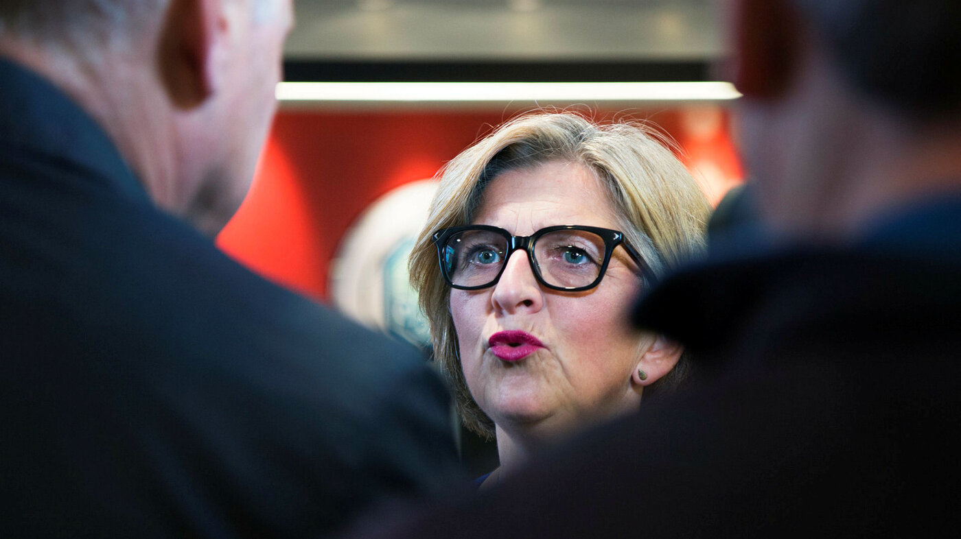 Eli Gunhild By, NSF-leder, pressekonferanse om lockout
