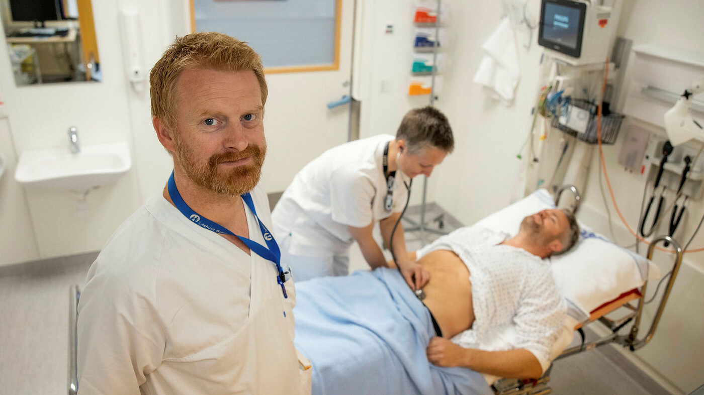 Bildet viser Kim Gaarde, fagutviklingssykepleier på akuttmottaket, Drammen sykehus 
