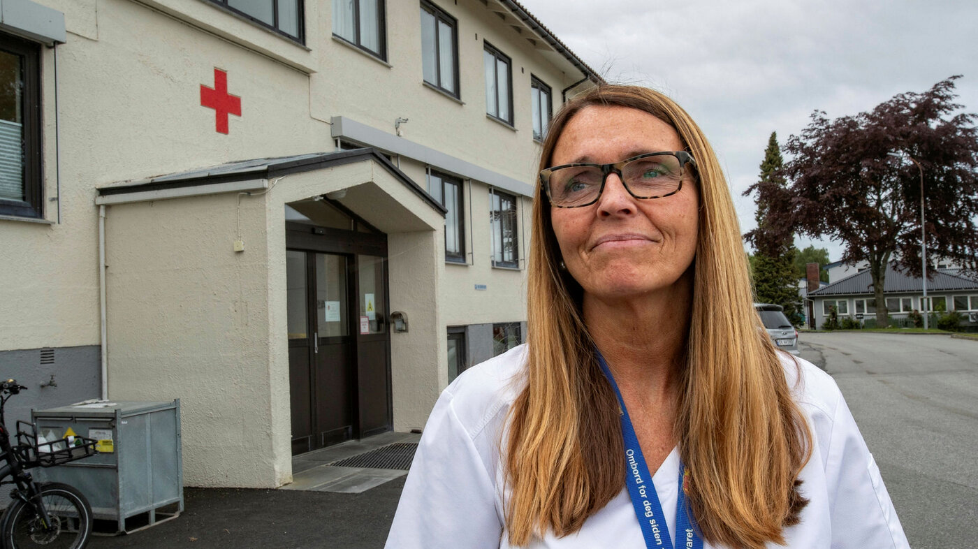 Bildet viser sykepleier Sissel Austråt i Madlaleiren.