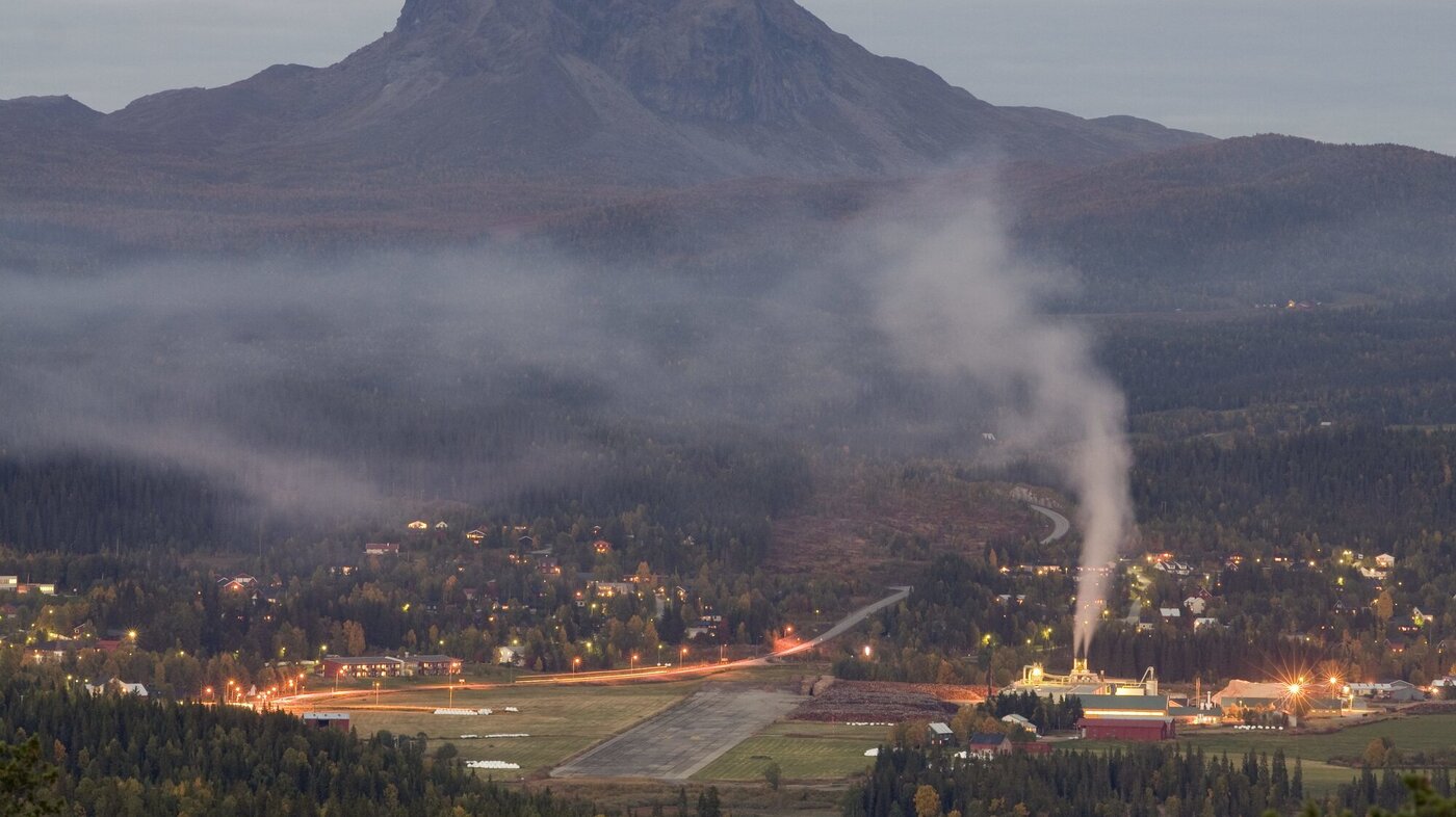 Bilde av den karakteristiske fjelltoppen, Hatten som har gitt navn til kommunen. 