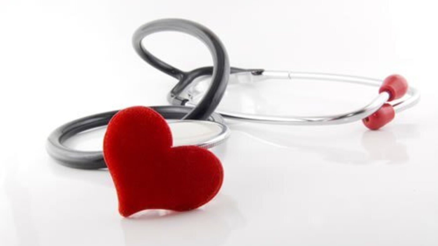 Любовь с врачом. Сердце медицина. Сердечко медицина. Врач с сердцем. Спасибо за внимание медицина.