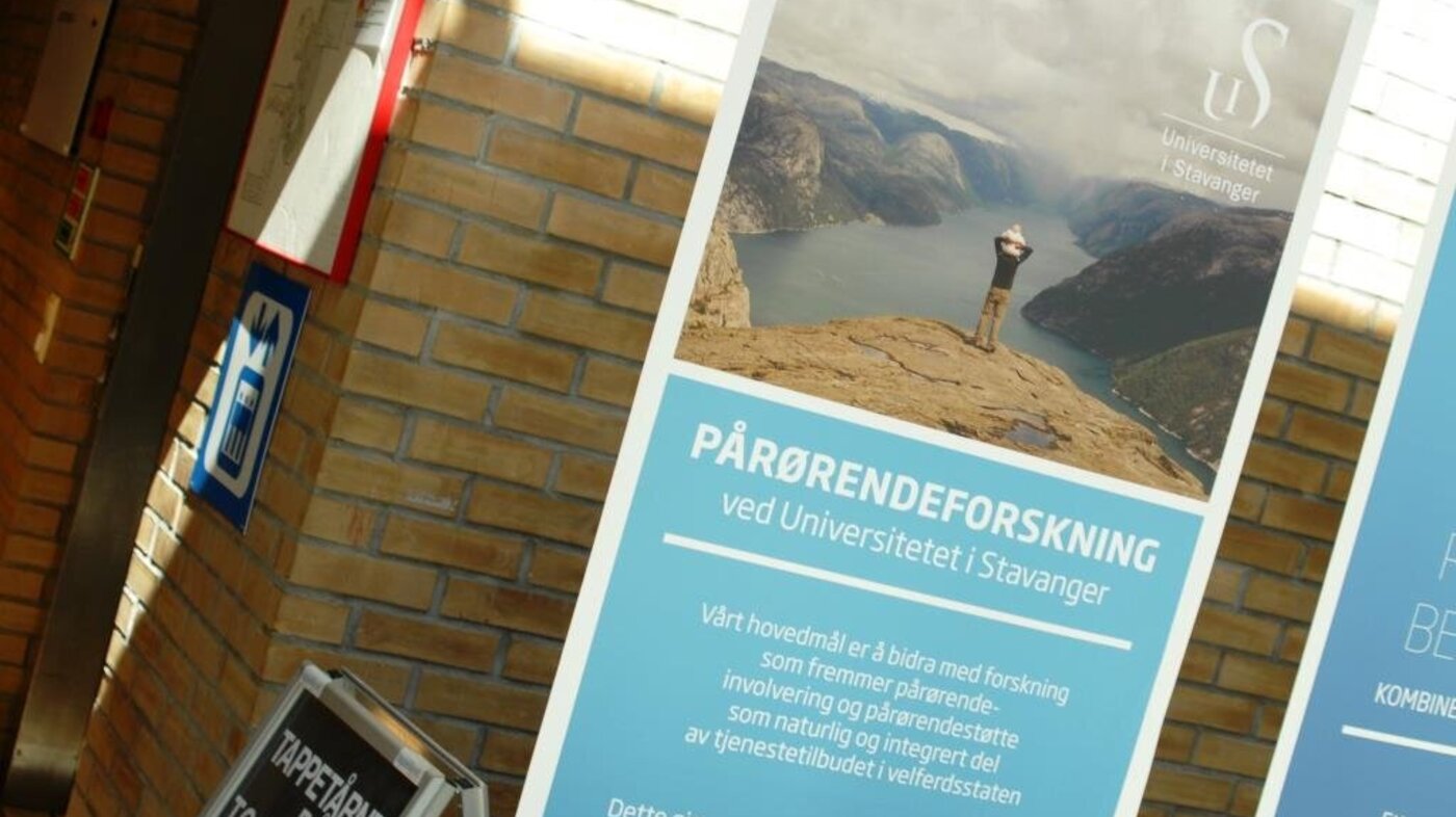 Bildet viser en poster for pårørendeforskningen ved Universitetet i Stavanger.