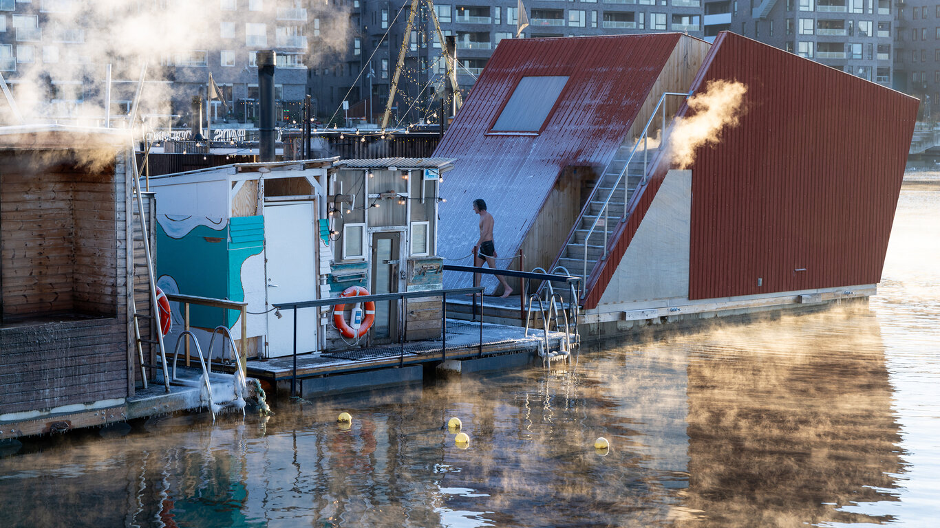 Bilde viser badstue-landsby p&aring; Sukkerbiten