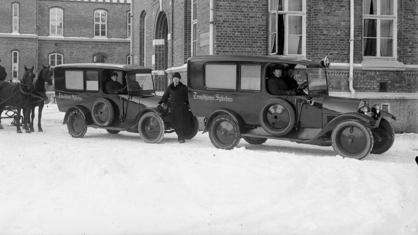 bilde av ambulanser i tronheim