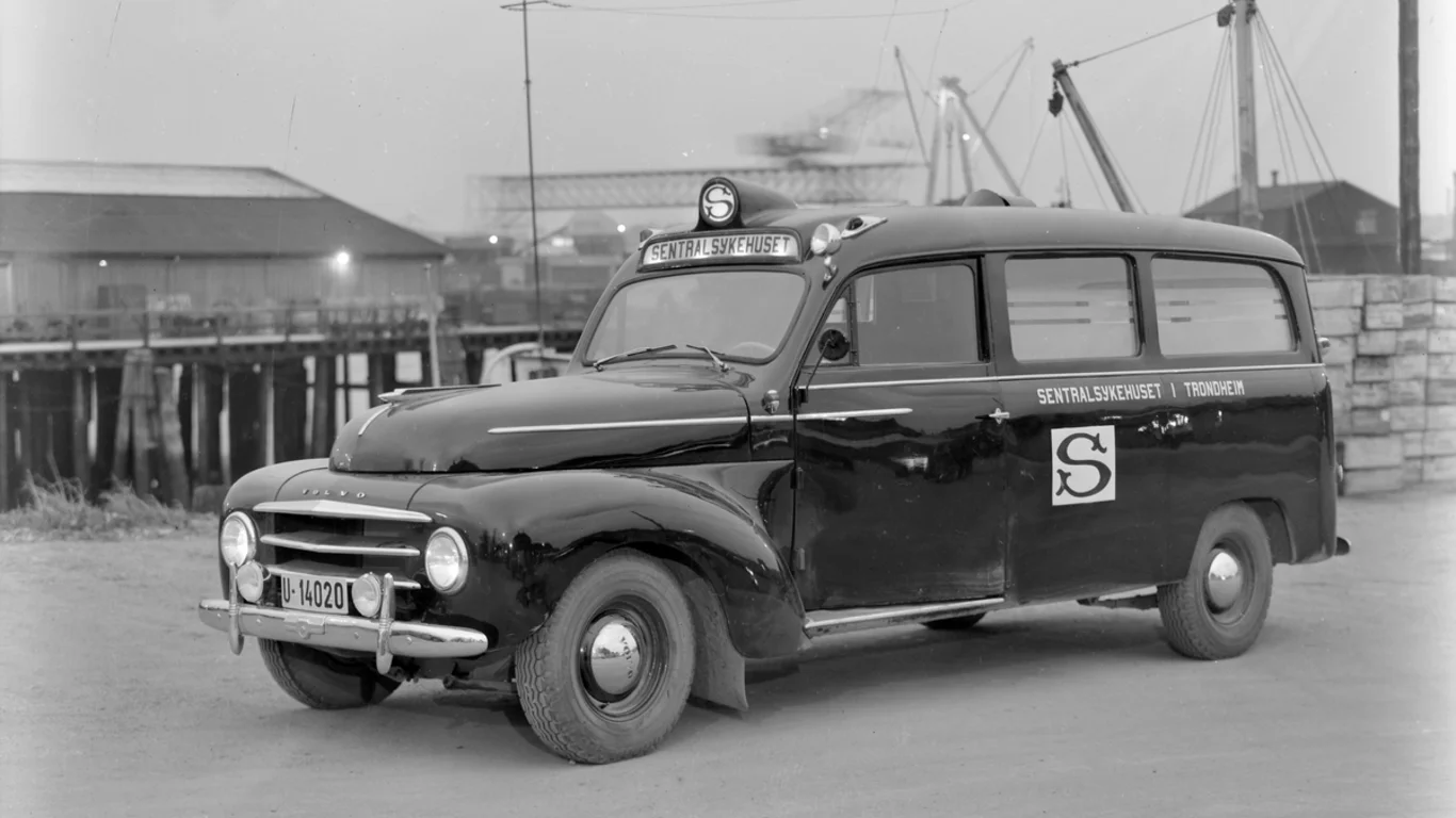 bilde viser en ambulanse fra trondheim