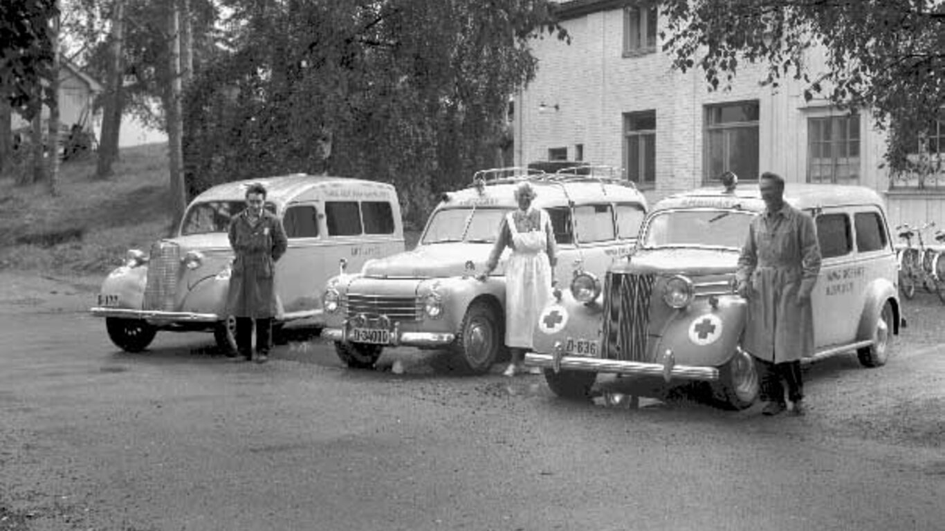 bilde fra hamar og røde kors nye biler