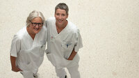 Bildet viser Gro Solberg og Lise Toubro Bratberg, donoransvarlige sykepleiere ved OUS