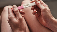 Bildet viser en graviditetstest