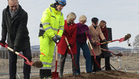 Bilde fra første spadetak ved Nye Aker sykehus i Oslo