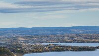 Bildet viser Hamar og Mjøsa