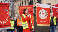 bildet av fanedemonstrasjon