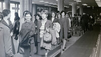 Jugoslaviske sykepleiere ankommer Fornebu 6. juni 1967.